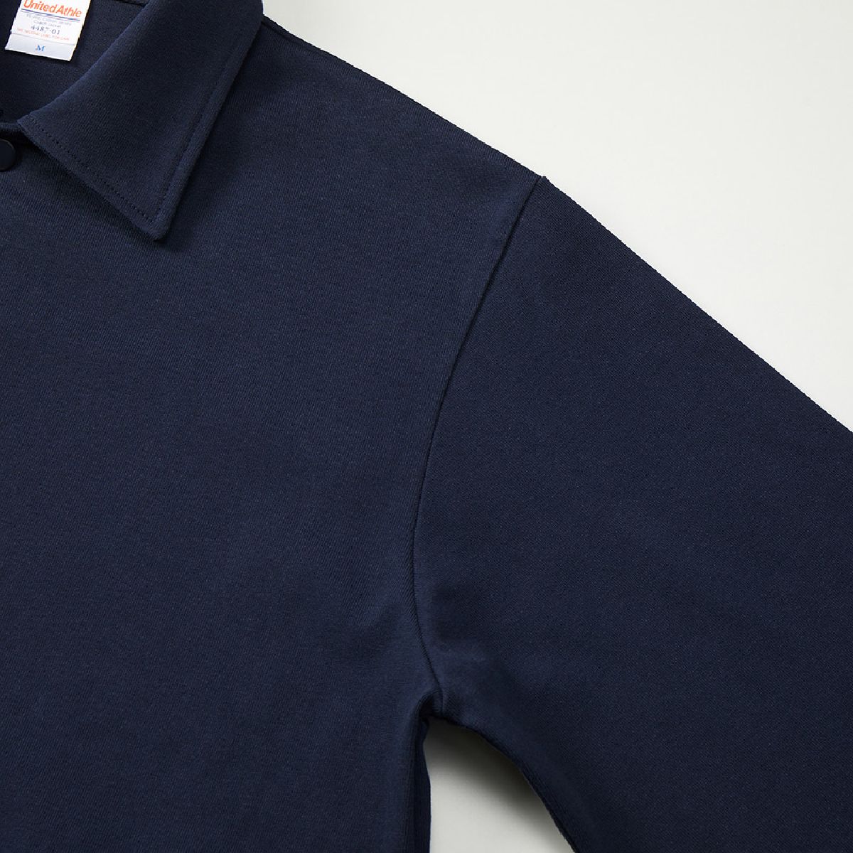 Sleeve is set in sleeve specification