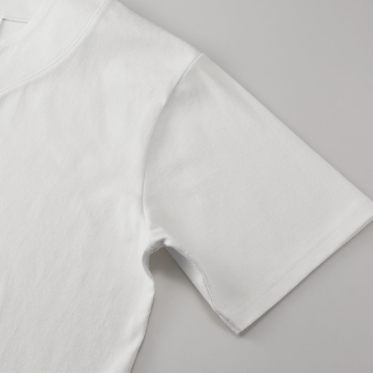 The cuffs are finished with two needles