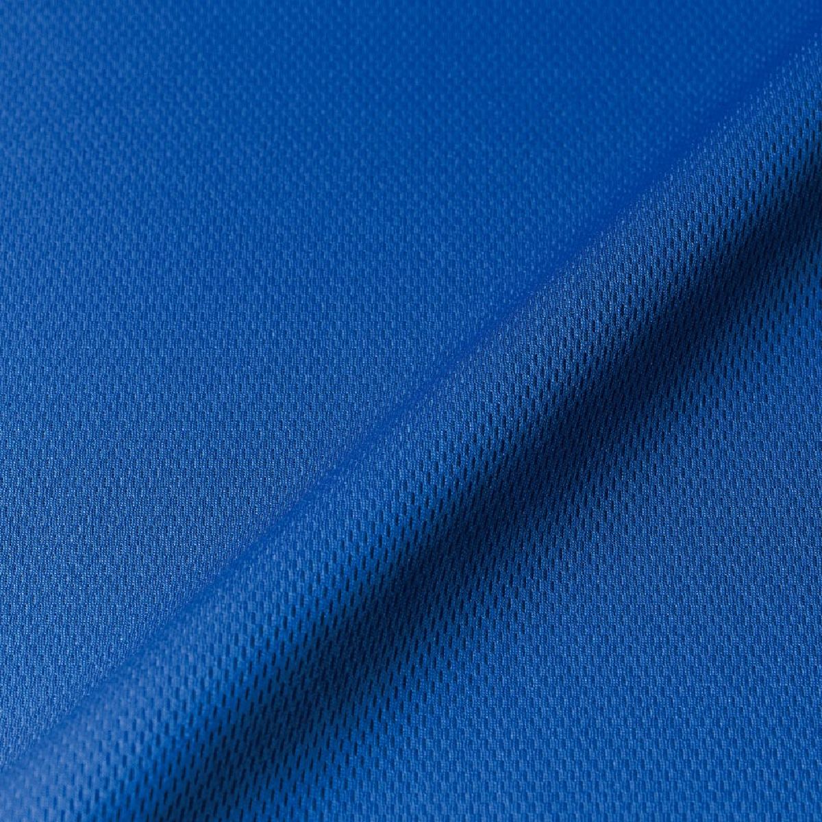 The reversible mesh provides excellent breathability and comfortable fit, and quickly absorbs sweat from the back and spreads to the surface.
