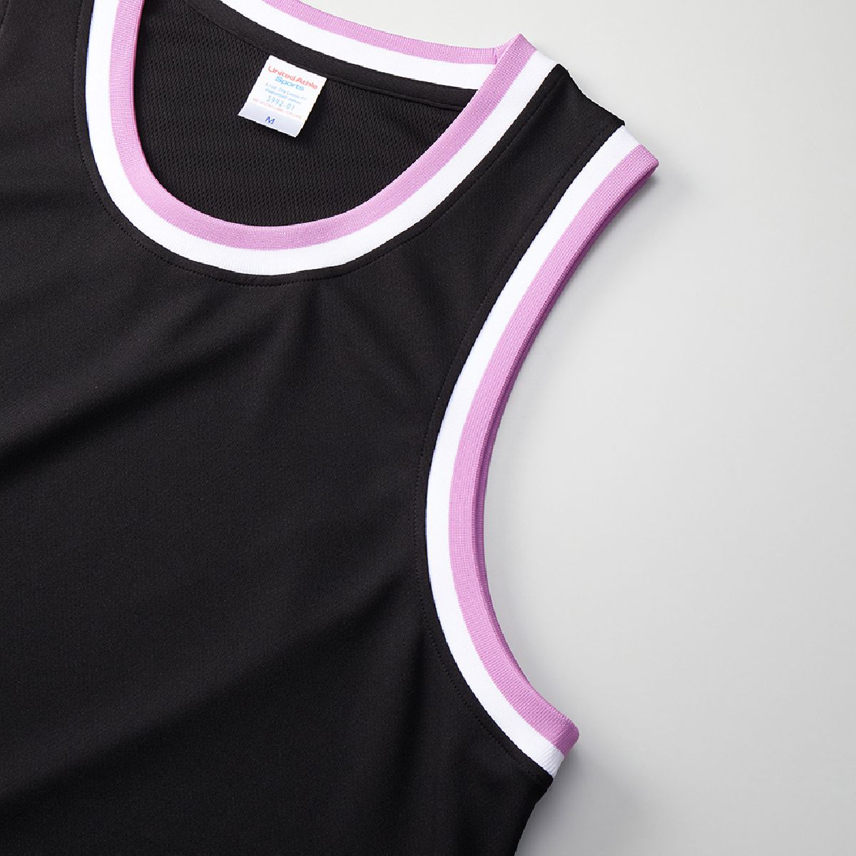 The arm part is ribbed with bicolor