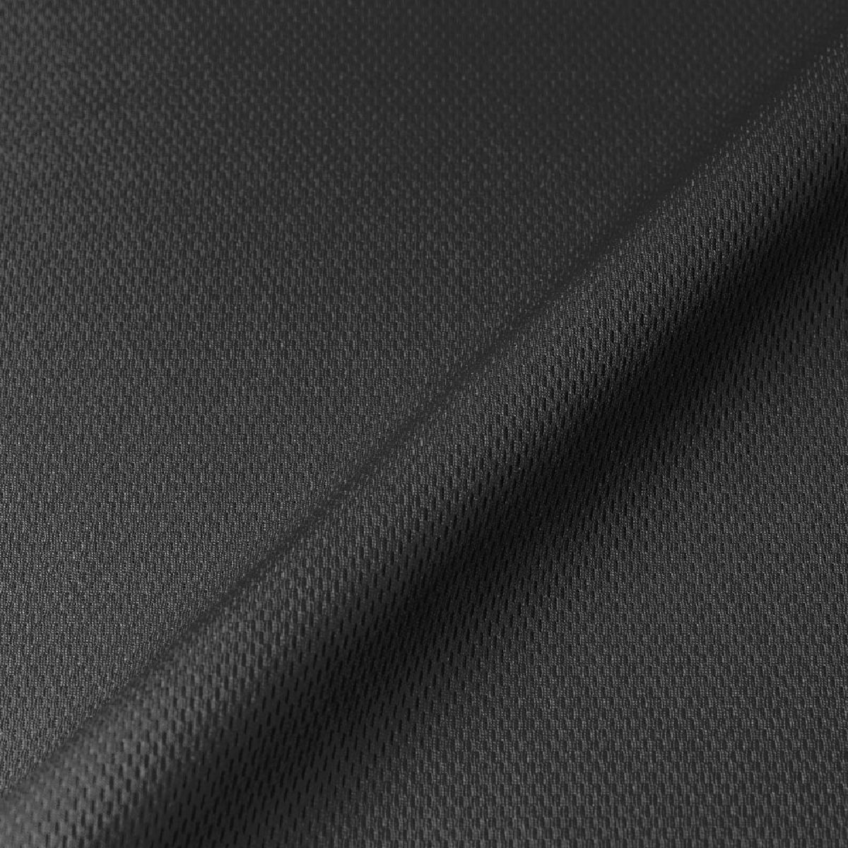 The reversible mesh provides excellent breathability and comfortable fit, and quickly absorbs sweat from the back and spreads to the surface.