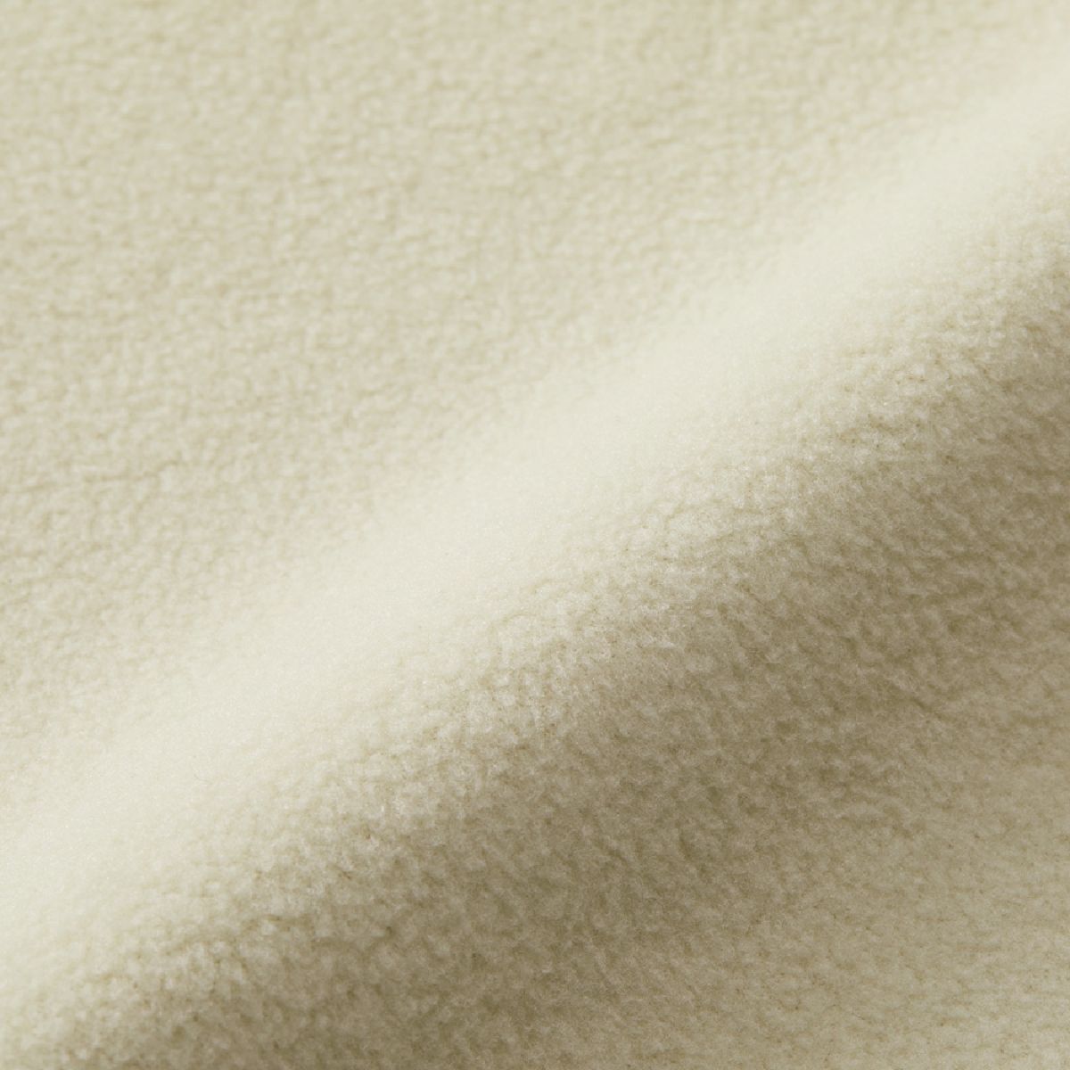 Microflease with a soft texture and lightweight and heat retention