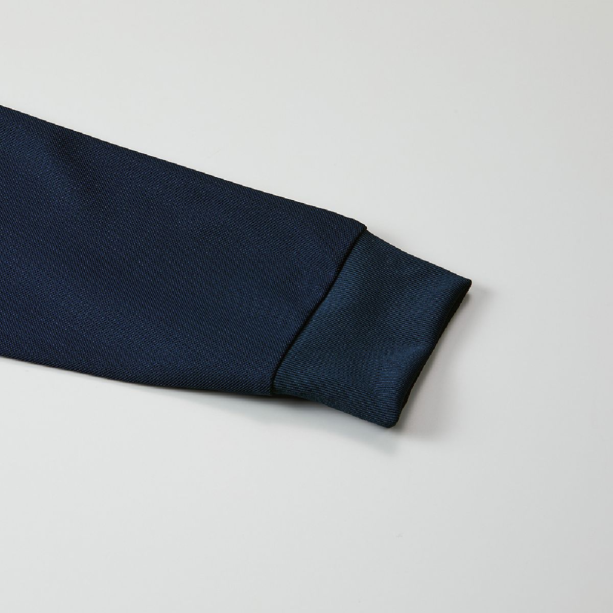 The cuffs are ribbed, making them convenient to roll up the sleeves