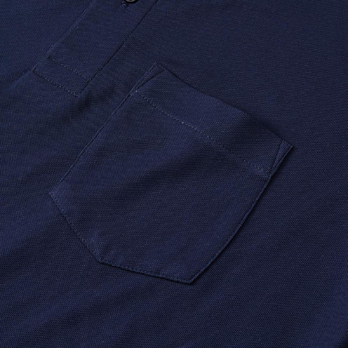 A convenient pocket on the left chest