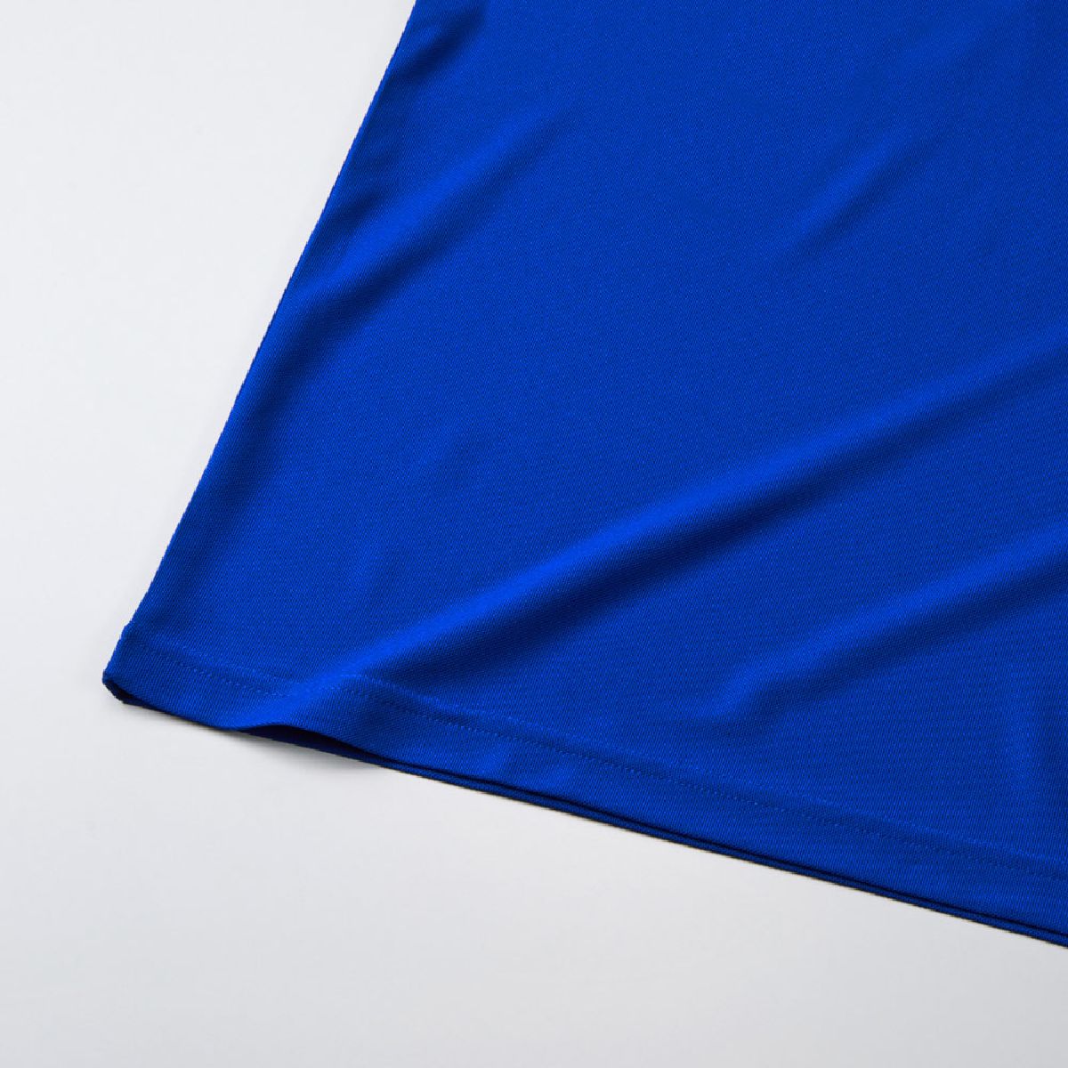 Two needles at the hem