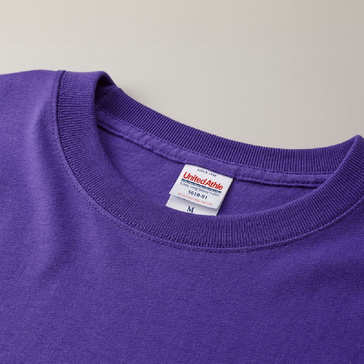 The neck rib is durable double stitch