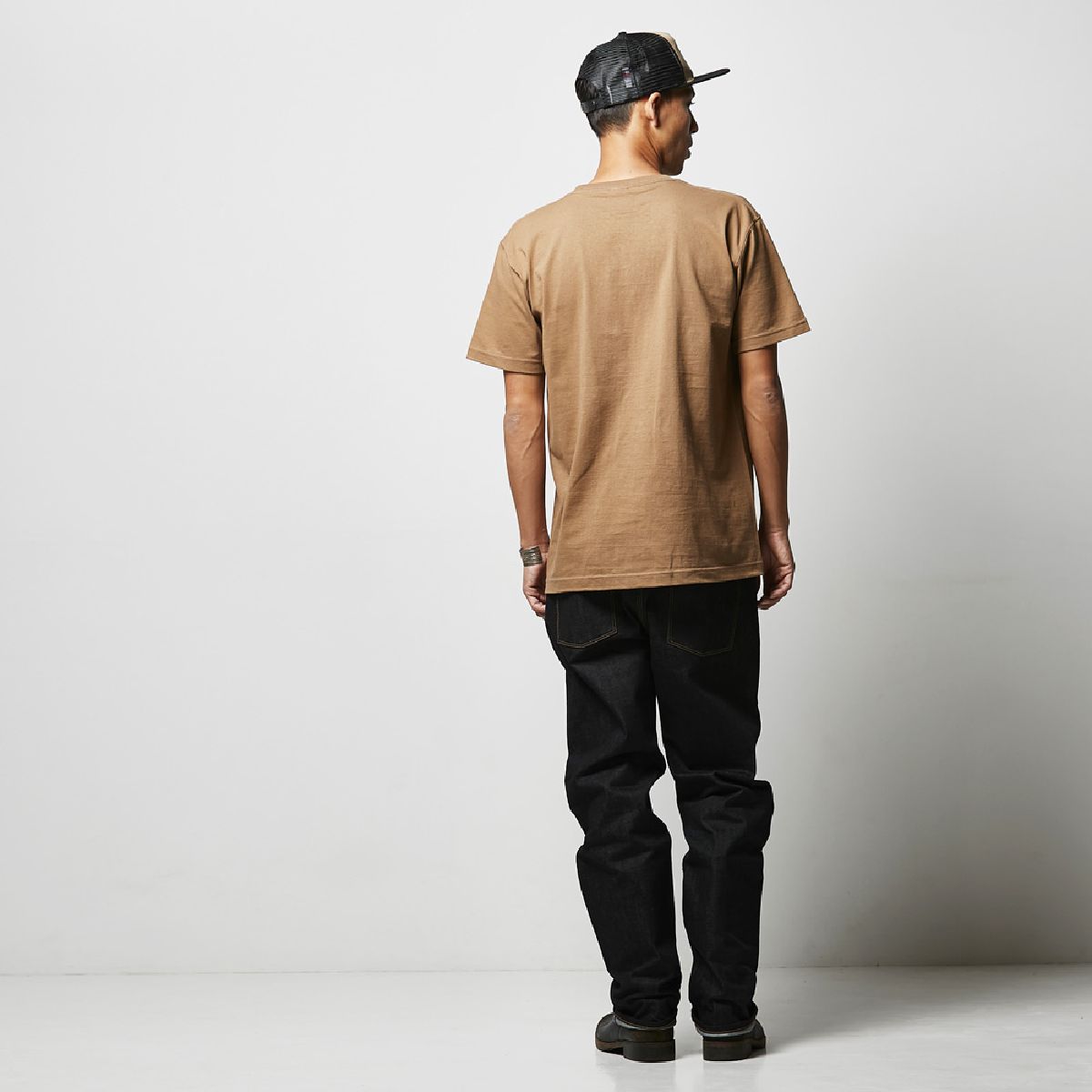 United Athle 4252-01 7.1oz Heavy Weight Cotton T-shirt