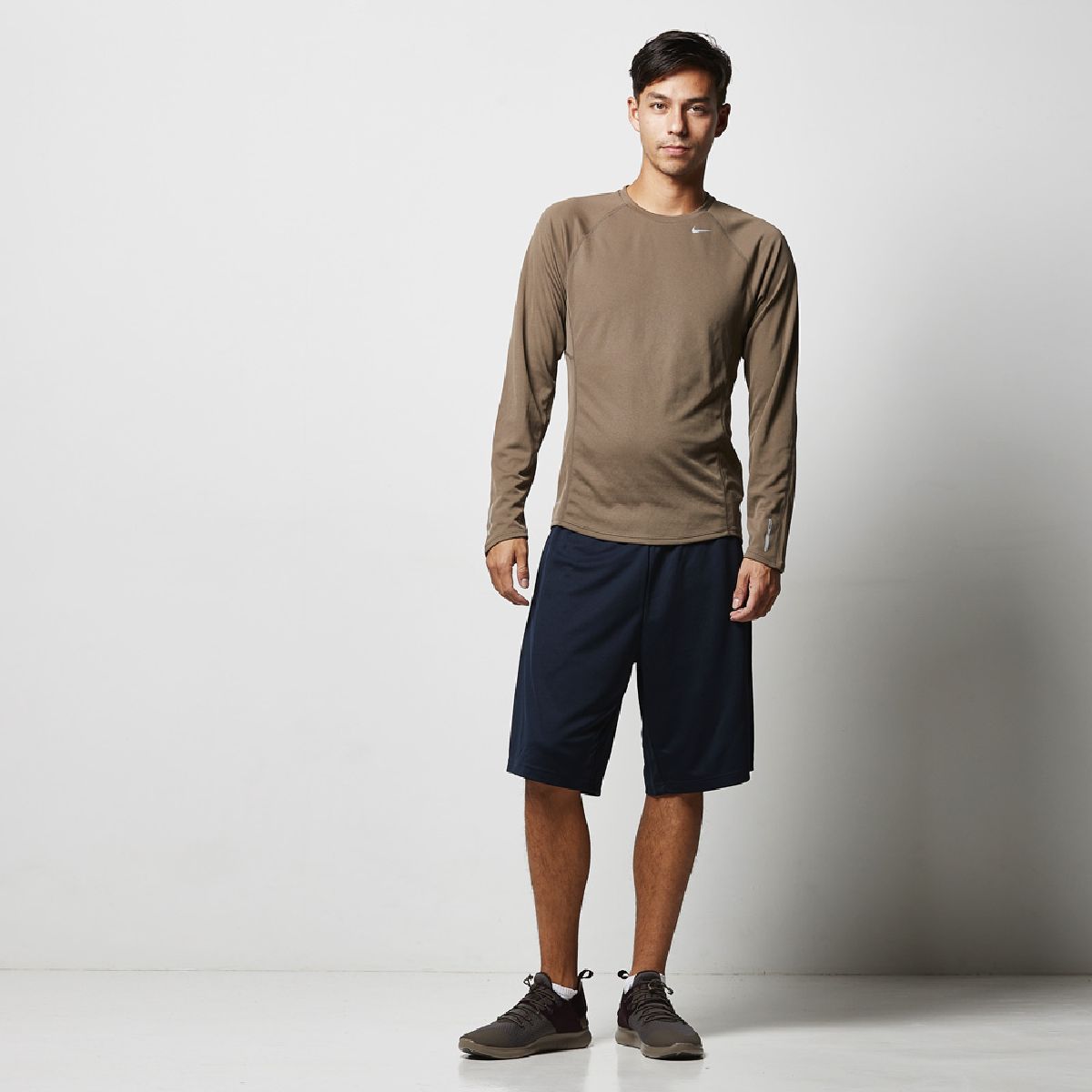 Height 182cm Wearing Lavy L size